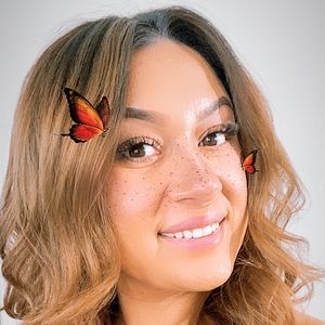 Meet your Posher, Shrina